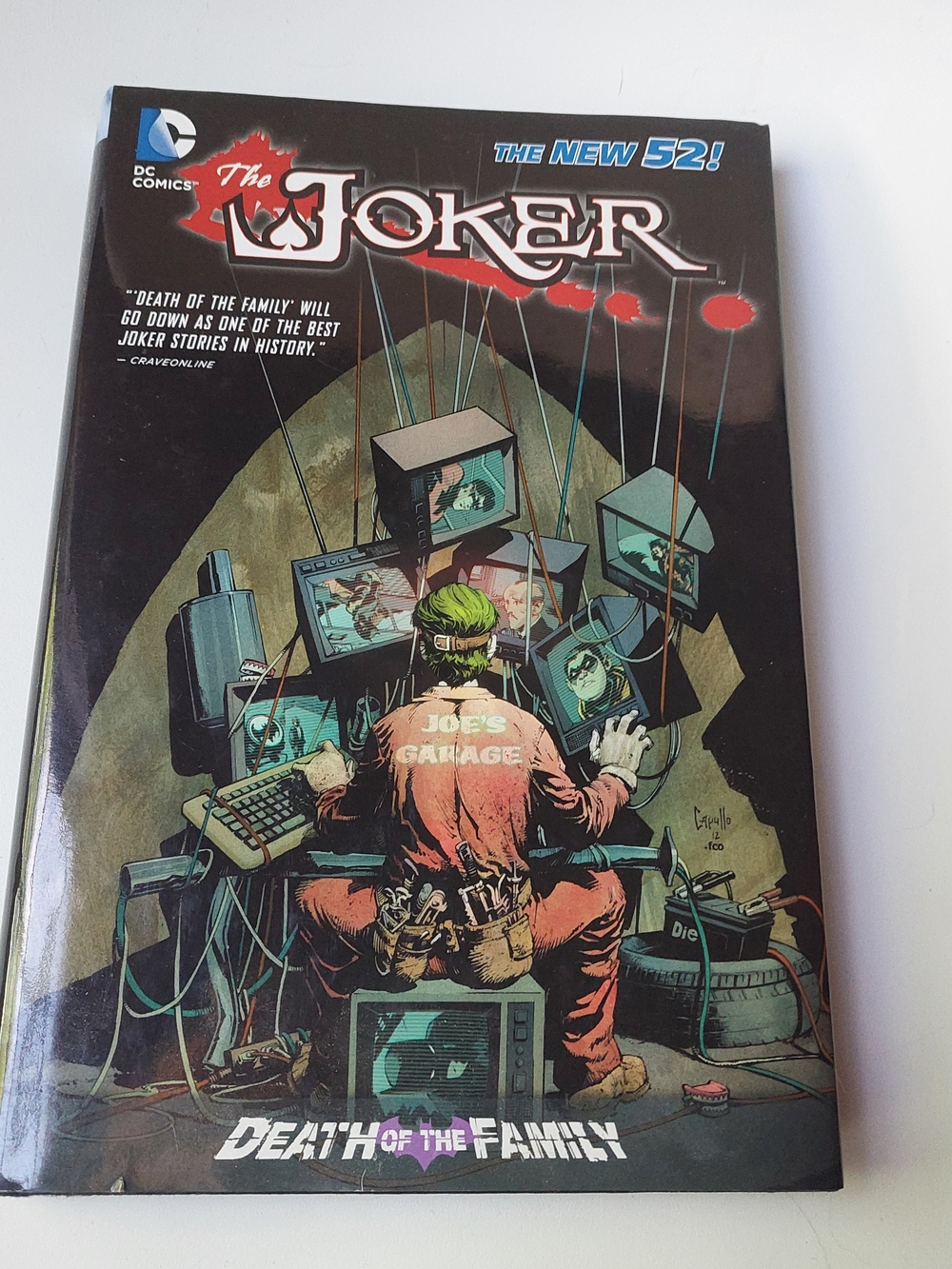 DC Comics The Joker: Death of the Family Graphic Novel Hardcover